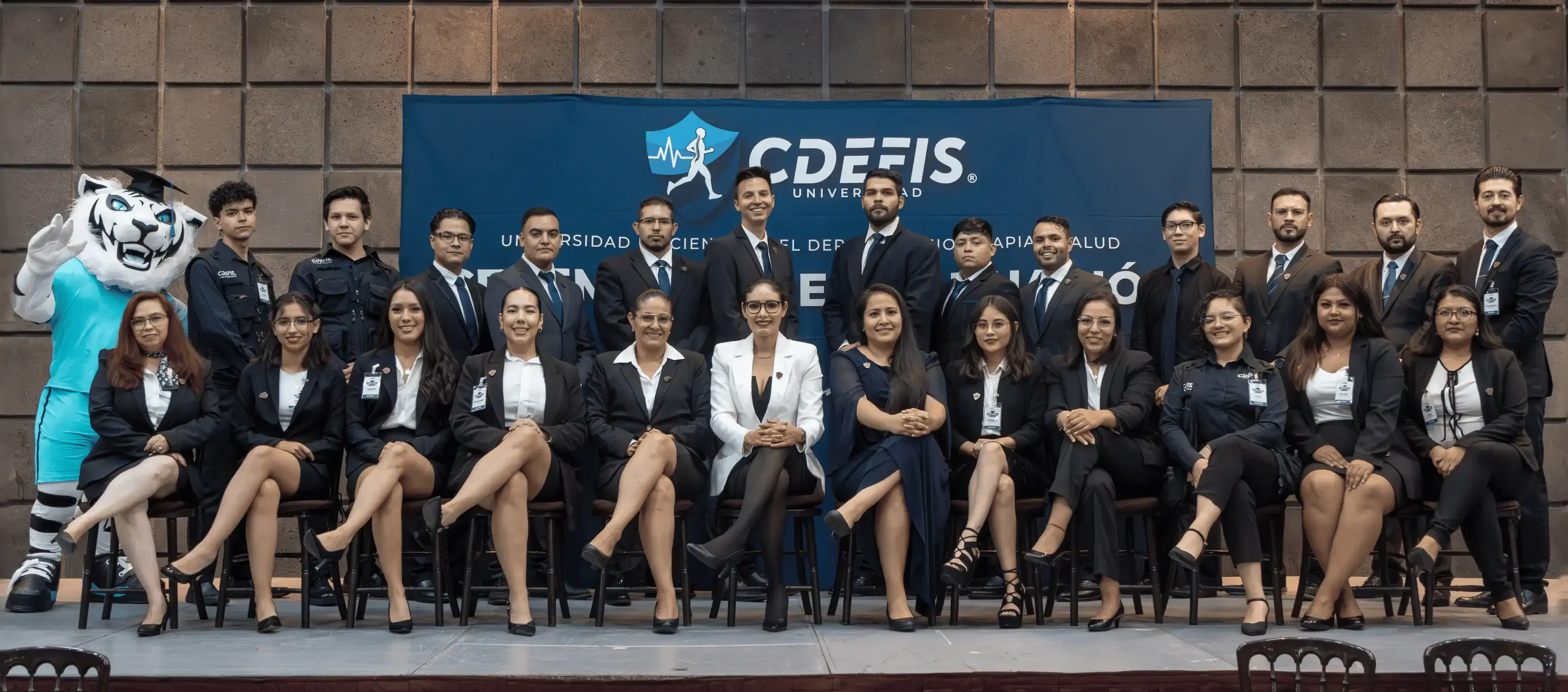 Imagen de Equipo administrativo CDEFIS